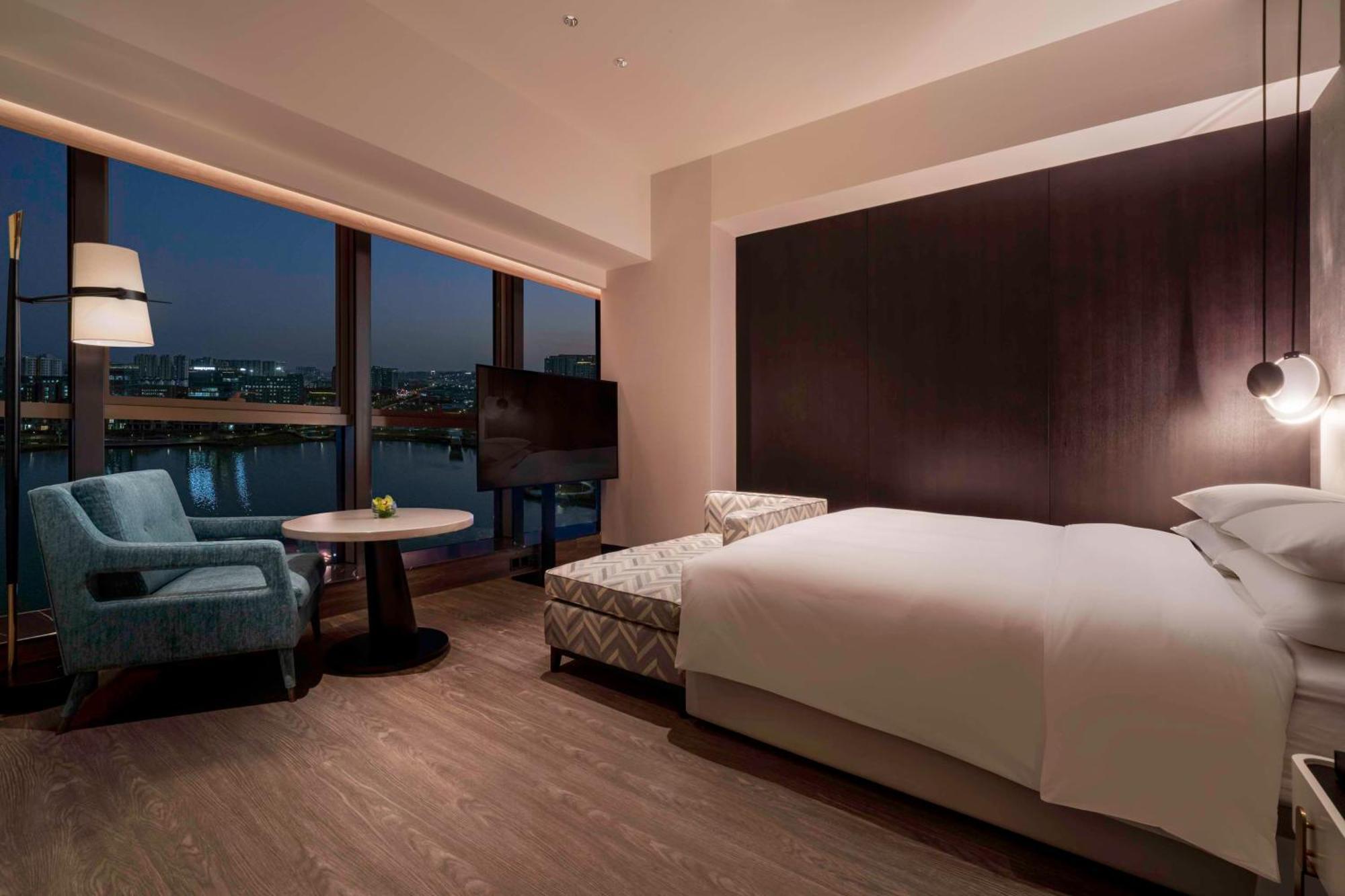 Hyatt Centric Lakeside Ningbo Exterior photo
